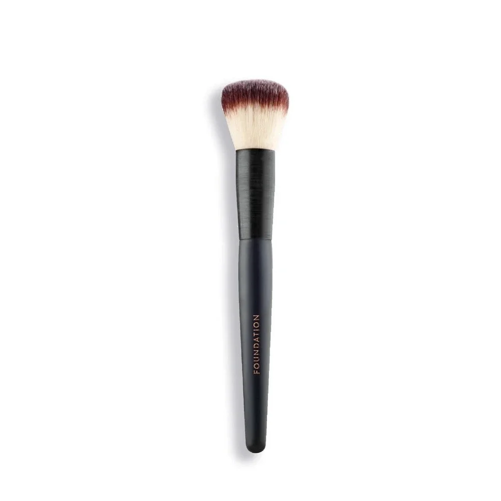 LAWLESS Foundation Brush NIB Vegan Blurs And Smoothes